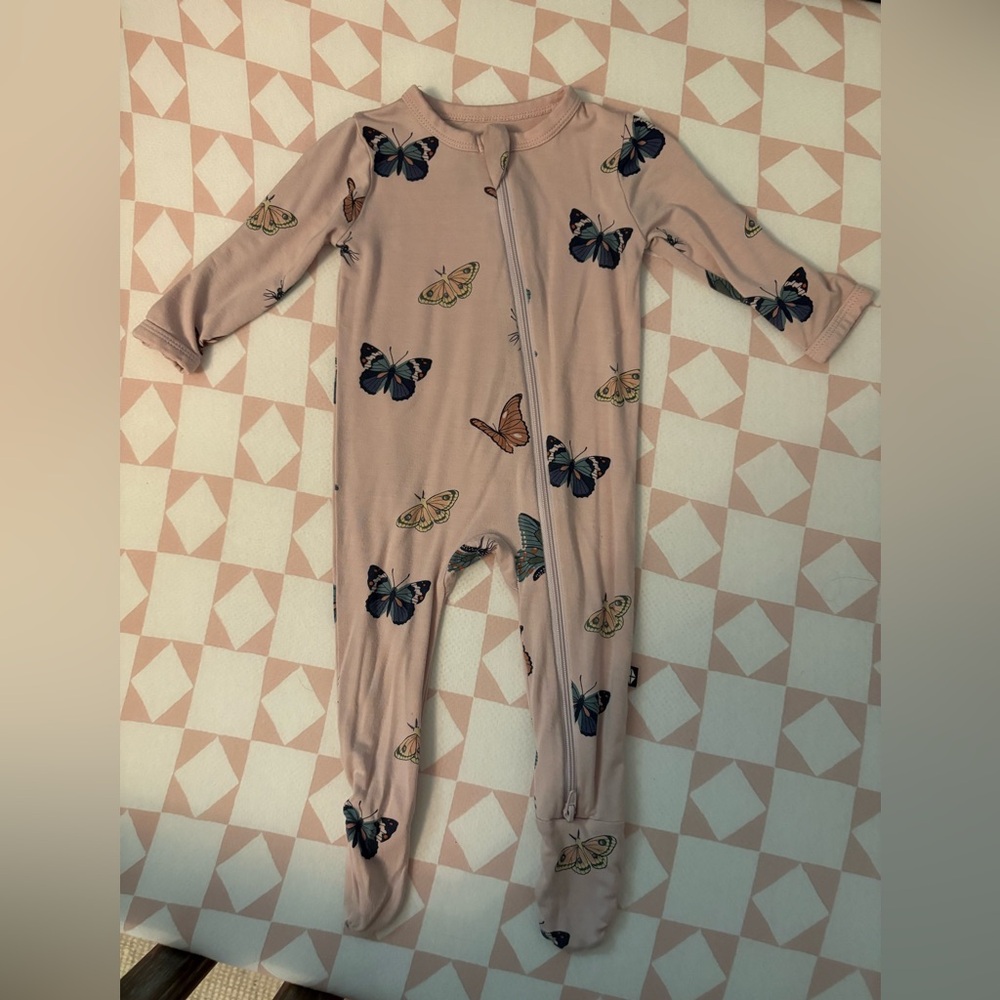 Kyte BABY Butterfly Print Kids Footie - Pink and Black